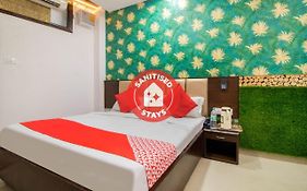Oyo 48489 Adarsh Plaza