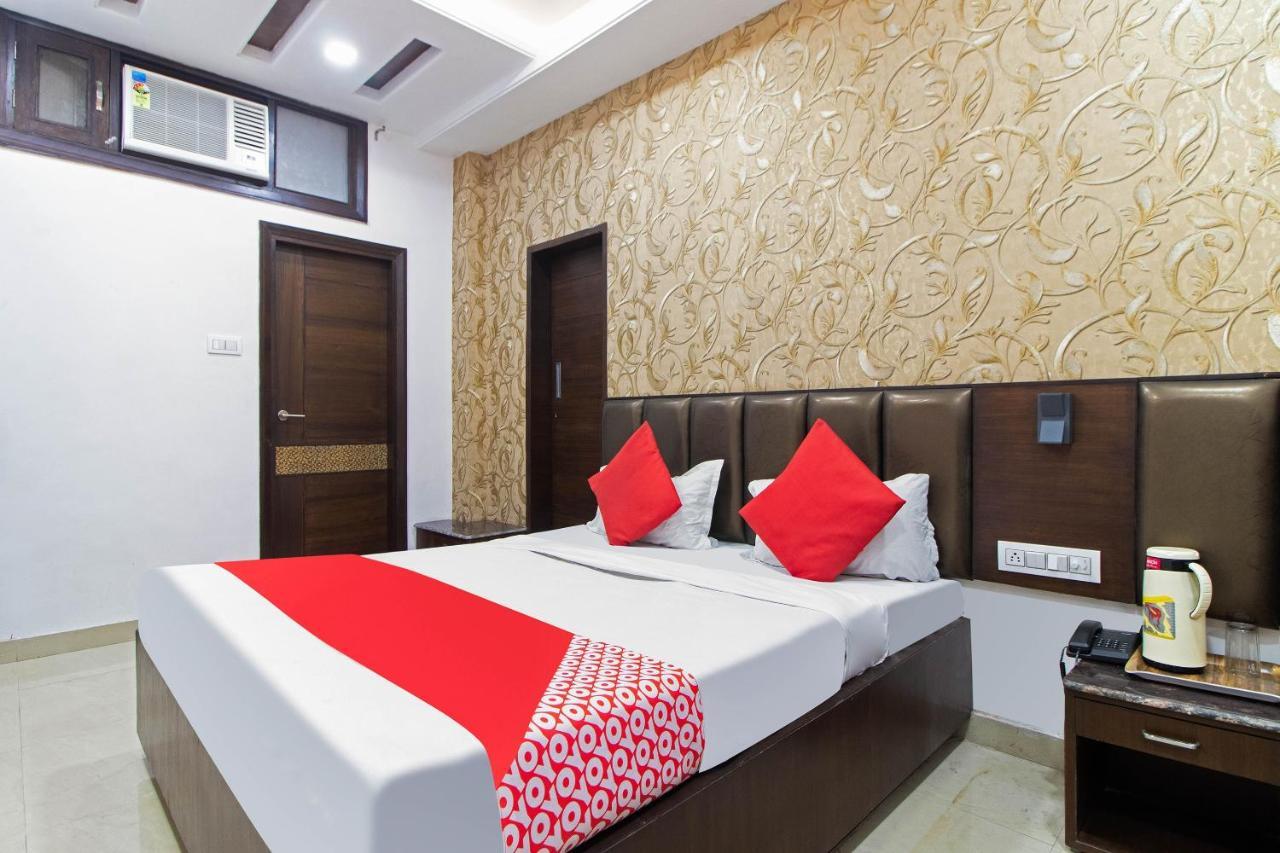 Oyo 48489 Adarsh Plaza Hotel Saharanpur Exterior photo