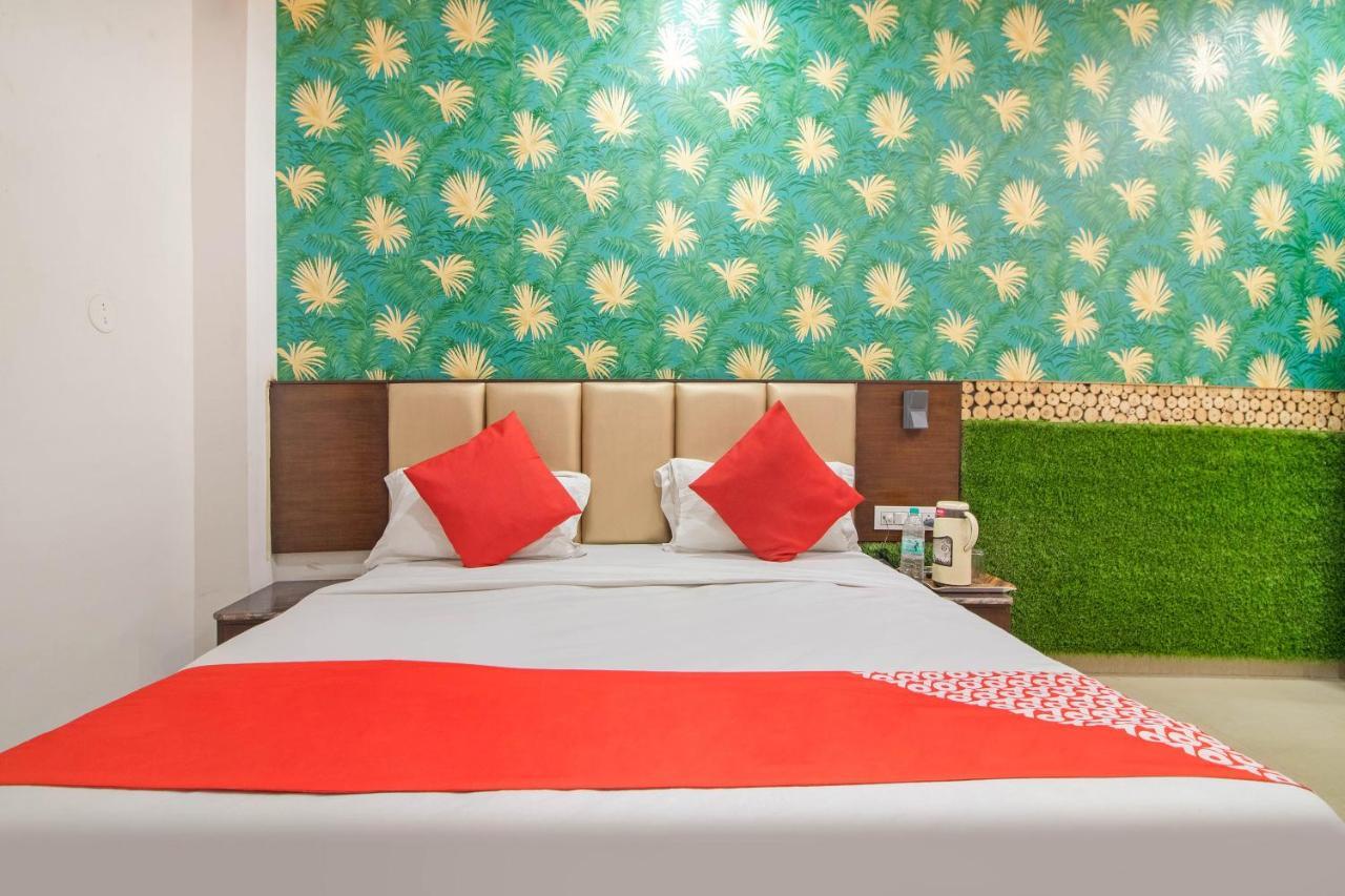 Oyo 48489 Adarsh Plaza Hotel Saharanpur Exterior photo