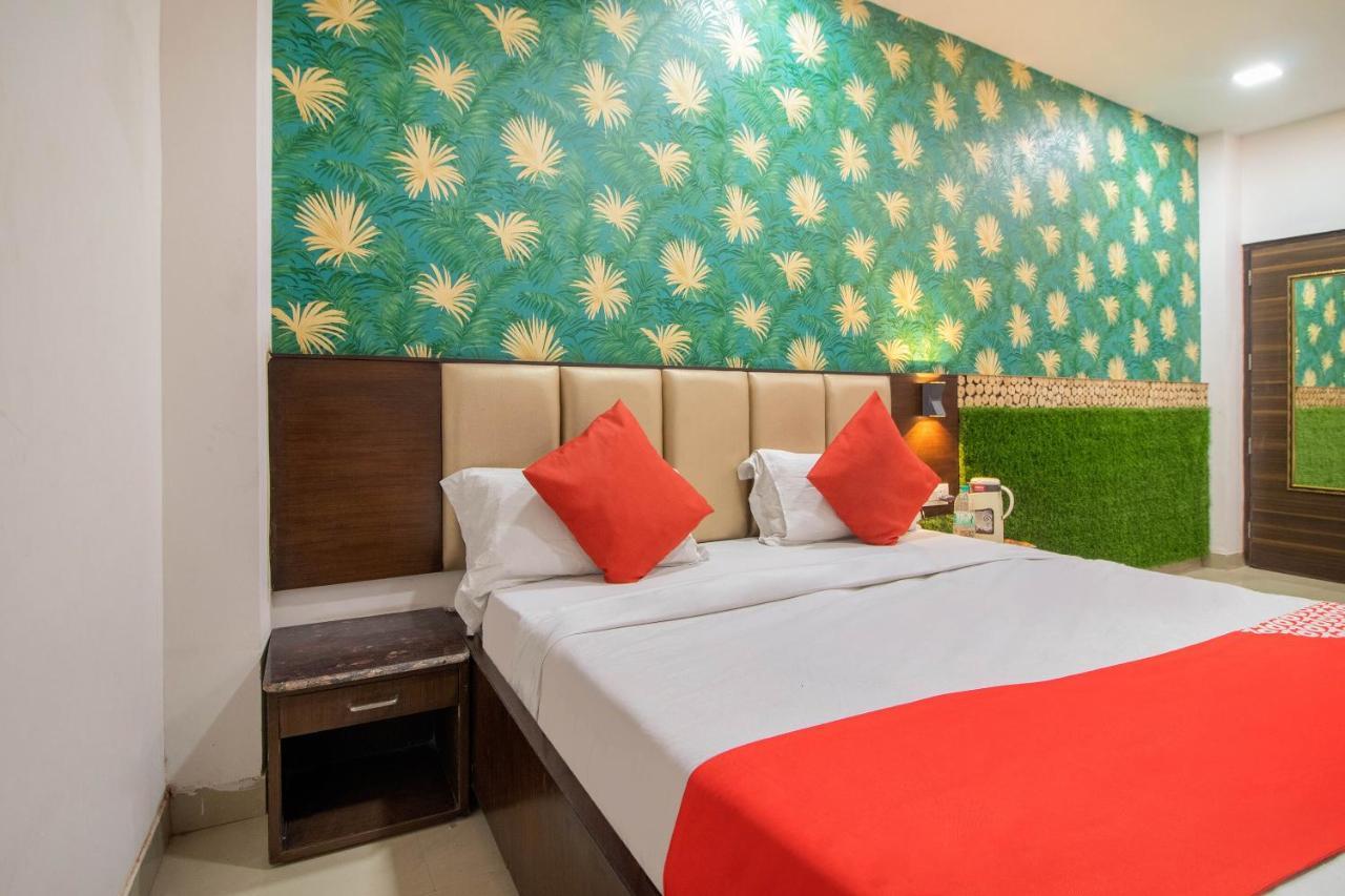 Oyo 48489 Adarsh Plaza Hotel Saharanpur Exterior photo