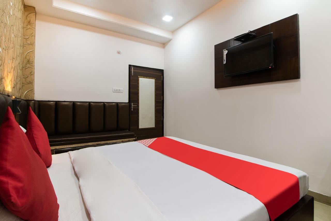 Oyo 48489 Adarsh Plaza Hotel Saharanpur Exterior photo