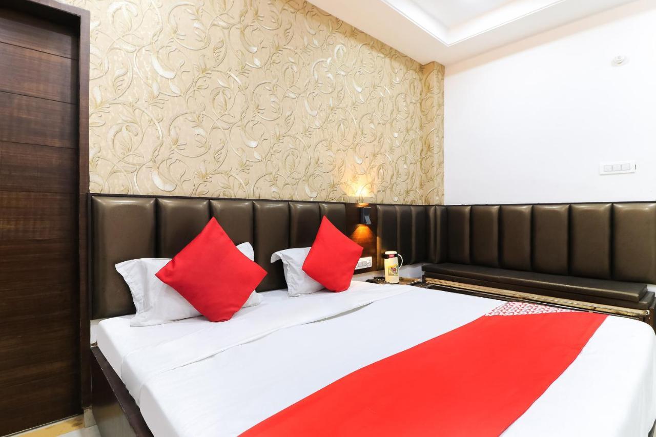 Oyo 48489 Adarsh Plaza Hotel Saharanpur Exterior photo