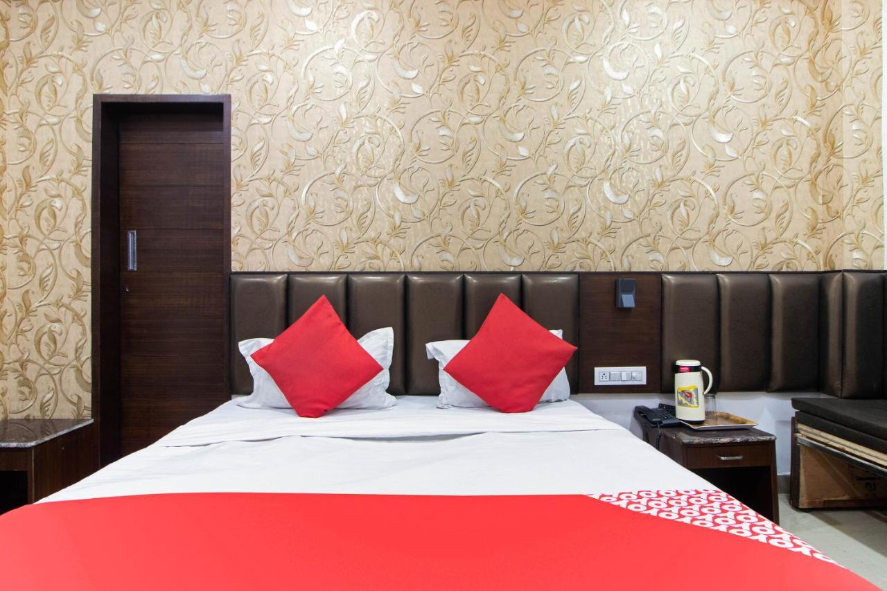 Oyo 48489 Adarsh Plaza Hotel Saharanpur Exterior photo